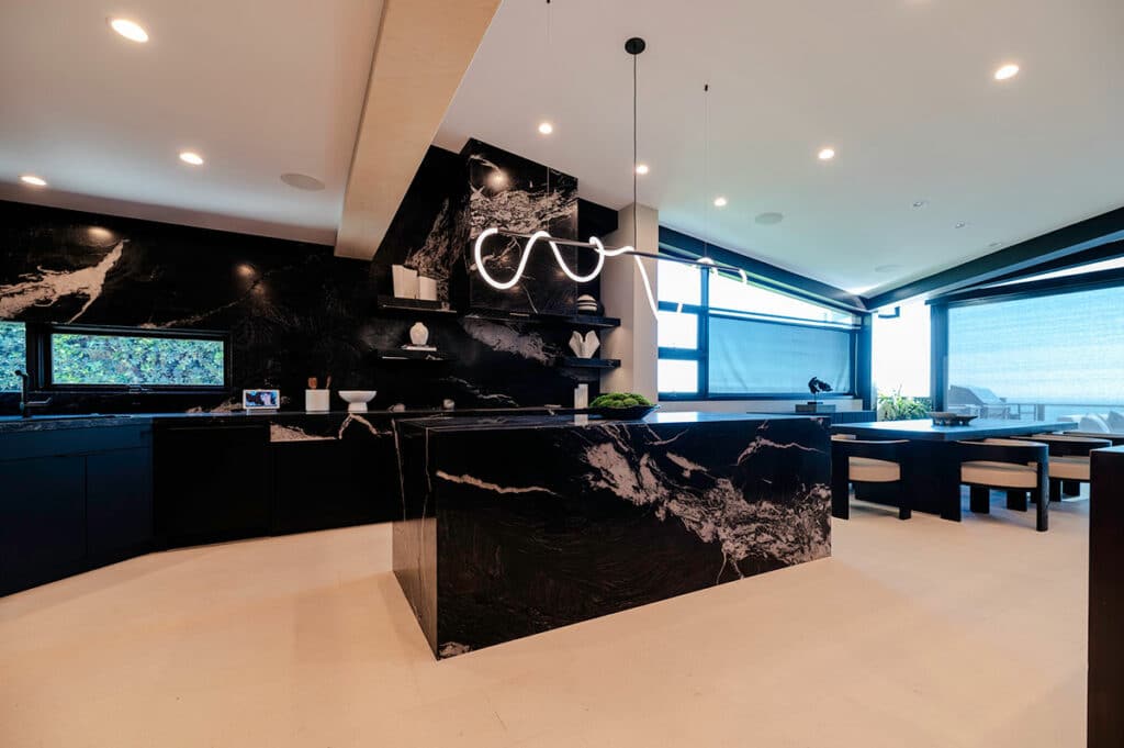 Andes Black Quartzite