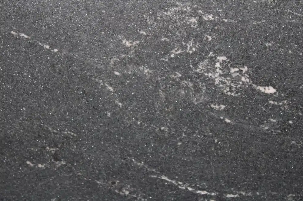 Mist Black
