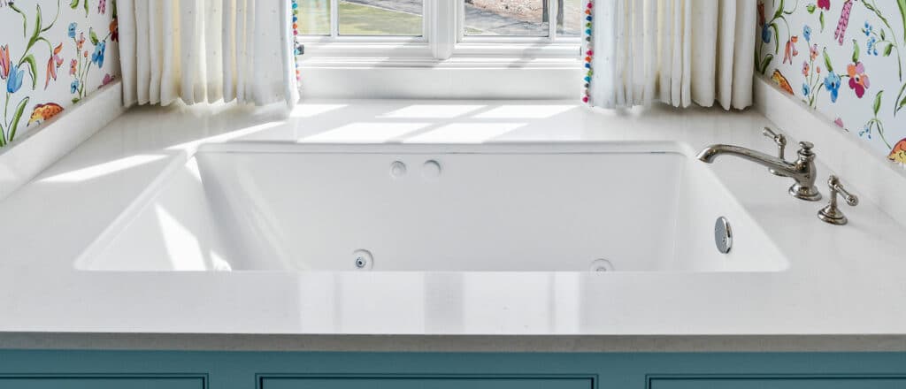 Glacier White quartz
